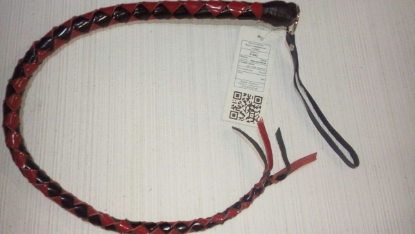 Плеть однохвостая черно-красная лак.